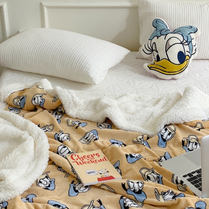 91家纺网 家纺一手货源 找家纺 时年 2022新款牛奶绒拼羊羔绒毯 酷酷鸭