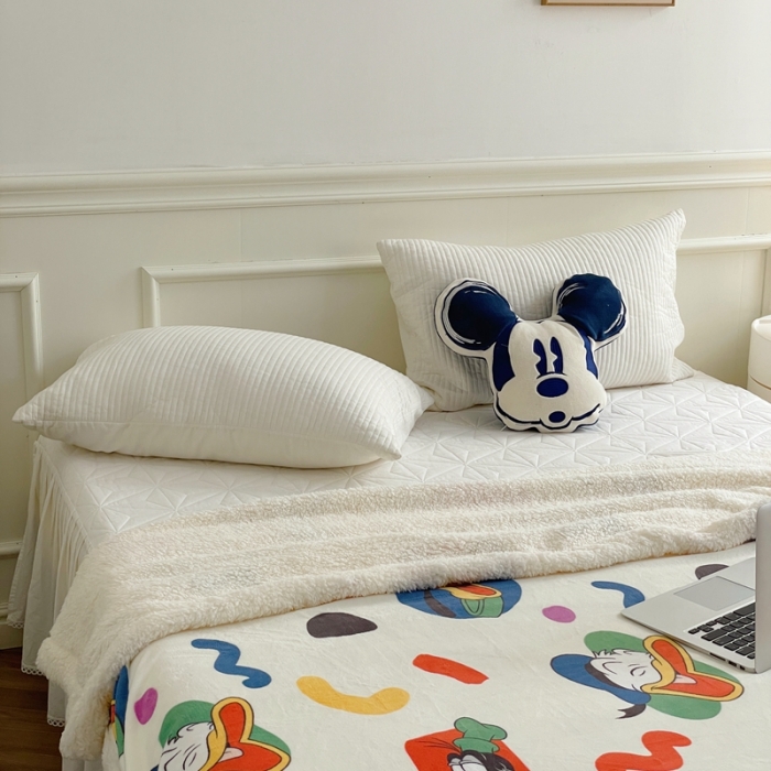 91家纺网 家纺一手货源 找家纺 时年 2022新款牛奶绒拼羊羔绒毯 童年时光