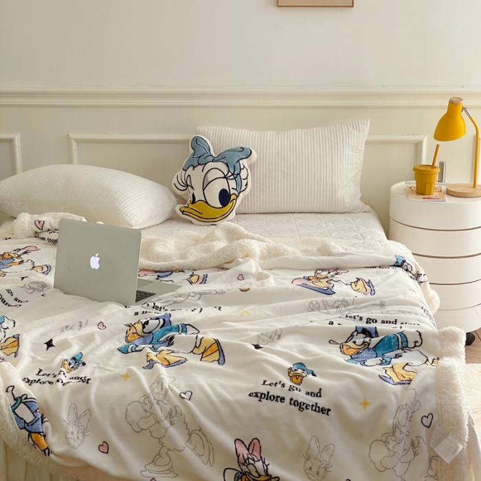 91家纺网 家纺一手货源 找家纺 时年 2022新款牛奶绒拼羊羔绒毯 游乐伙伴