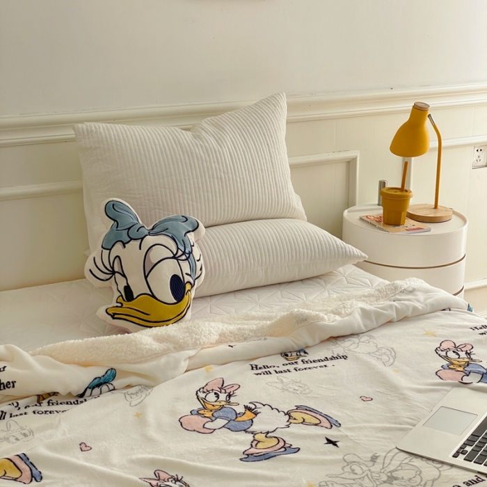 91家纺网 家纺一手货源 找家纺 时年 2022新款牛奶绒拼羊羔绒毯 游乐伙伴