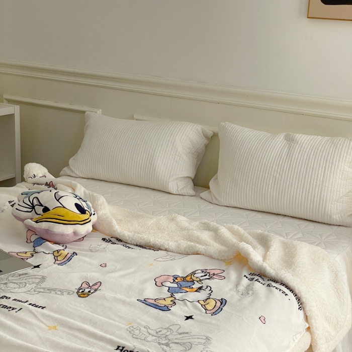 91家纺网 家纺一手货源 找家纺 时年 2022新款牛奶绒拼羊羔绒毯 游乐伙伴