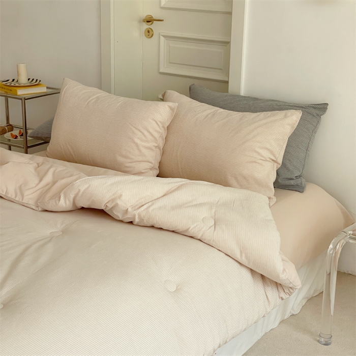 91家纺网 家纺一手货源 找家纺 梦享生活 2022新款大豆条纹冬季被子 浅粉