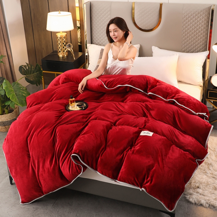 91家纺网 家纺一手货源 找家纺 畅畅家纺 2022新款纯色双拼加厚牛奶绒四件套 酒红纯色