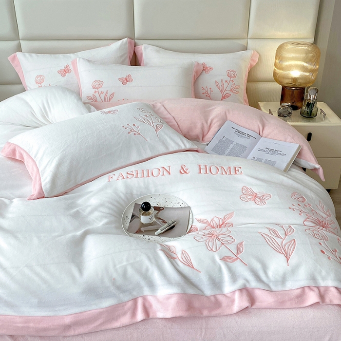 91家纺网 家纺一手货源 找家纺 澳梵家居 2022新款牛奶绒刺绣春风花藻系列四件套 春风花藻-粉