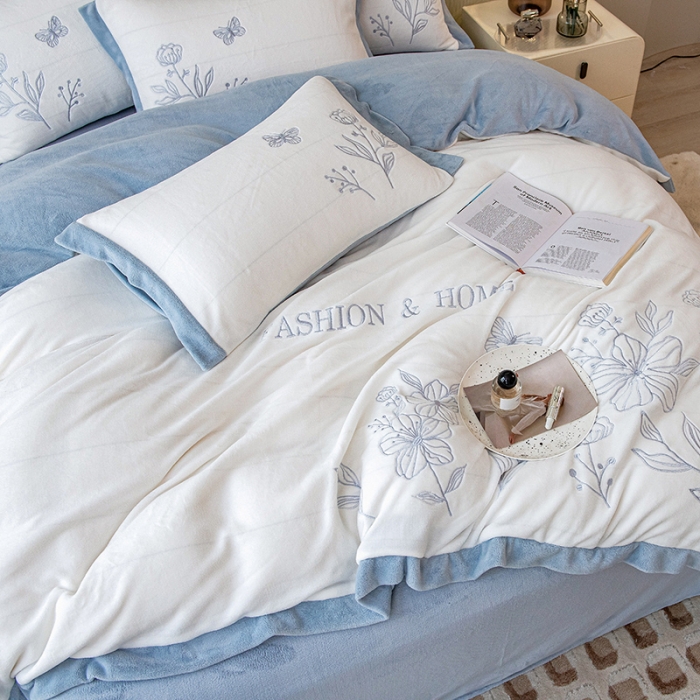 91家纺网 家纺一手货源 找家纺 澳梵家居 2022新款牛奶绒刺绣春风花藻系列四件套 春风花藻-灰