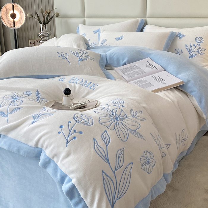 91家纺网 家纺一手货源 找家纺 澳梵家居 2022新款牛奶绒刺绣春风花藻系列四件套 春风花藻-蓝