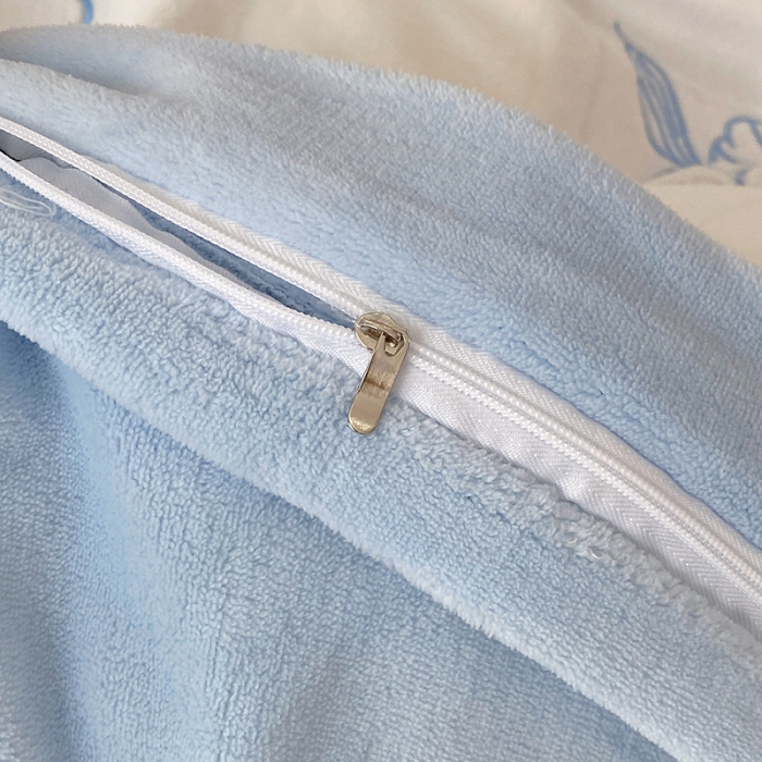 91家纺网 家纺一手货源 找家纺 澳梵家居 2022新款牛奶绒刺绣春风花藻系列四件套 春风花藻-蓝