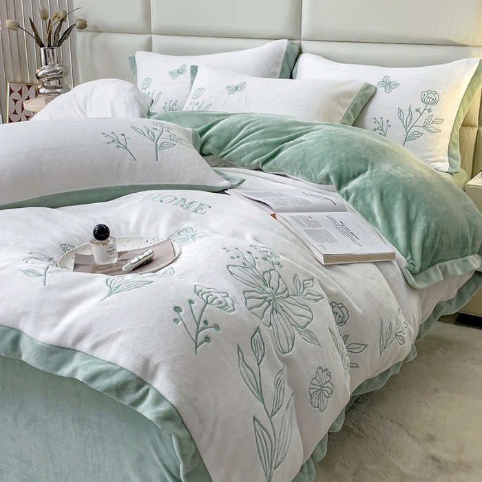 91家纺网 家纺一手货源 找家纺 澳梵家居 2022新款牛奶绒刺绣春风花藻系列四件套 春风花藻-绿