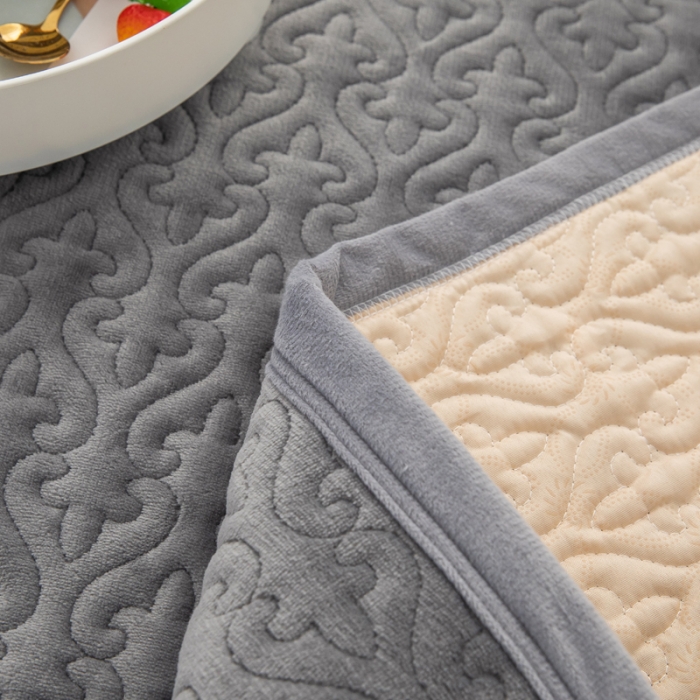 91家纺网 家纺一手货源 找家纺 冬然 2022新款牛奶绒床盖榻榻米床盖炕盖防滑款高级灰