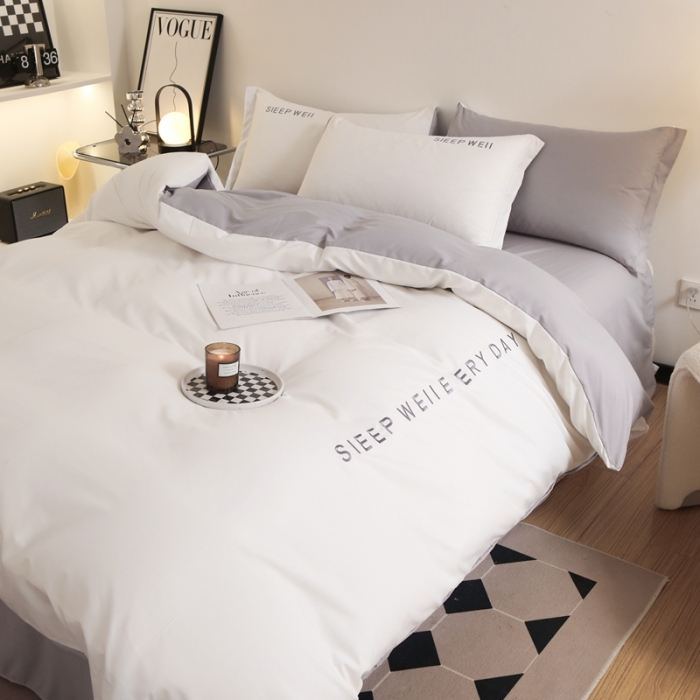 91家纺网 家纺一手货源 找家纺 啊雅家居纯色水洗磨毛亲肤绣花床单款床笠款四套件奶白加奶浅灰