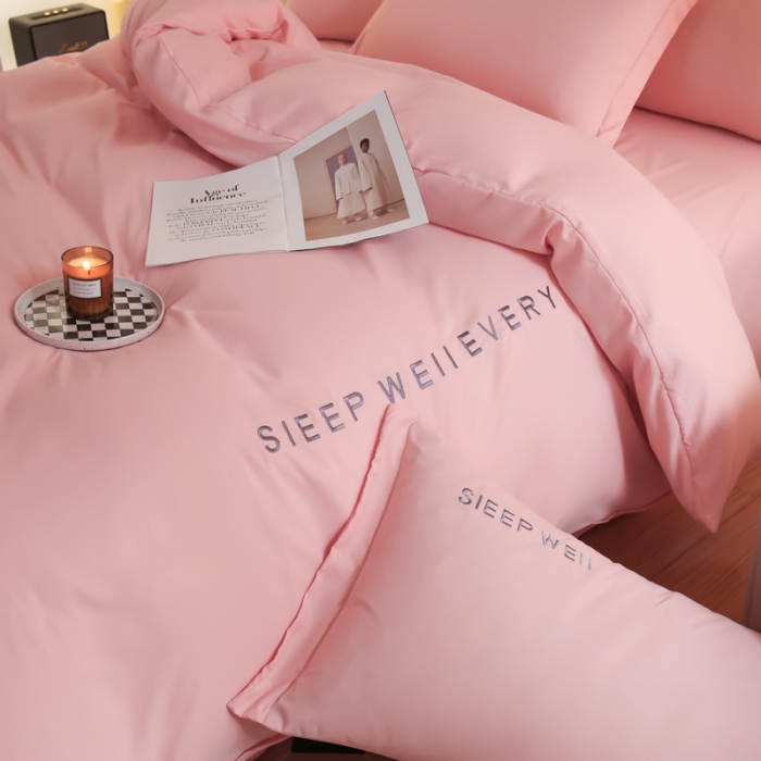 91家纺网 家纺一手货源 找家纺 啊雅家居2025纯色水洗磨毛亲肤绣花床单款床笠款四套件 奶粉