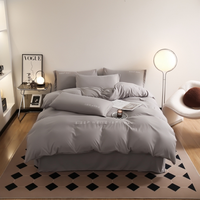 91家纺网 家纺一手货源 找家纺 啊雅家居2025新款纯色水洗磨毛亲肤绣花床单款床笠款四套件 奶浅灰