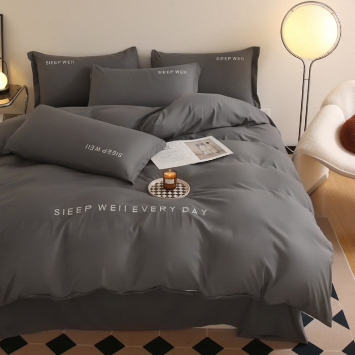 91家纺网 家纺一手货源 找家纺 啊雅家居2025新款纯色水洗磨毛亲肤绣花床单款床笠款四套件 奶深灰