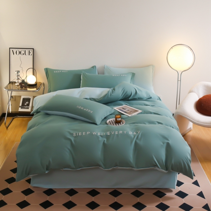 91家纺网 家纺一手货源 找家纺 啊雅家居 新款纯色水洗磨毛亲肤绣花床单款床笠款四套件 奶石兰加奶星蓝