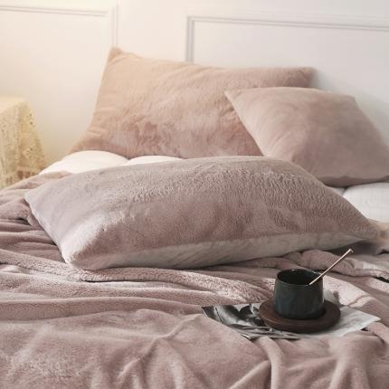 91家纺网 家纺一手货源 找家纺 （总）卡奥家纺 2025新款纯色银狐绒枕套48x74cm一对