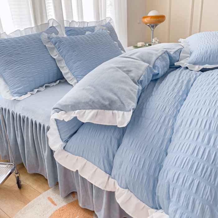 91家纺网 家纺一手货源 找家纺 绒兔兔 A版泡泡纱+B版牛奶绒韩版床裙床单四件套 天空蓝