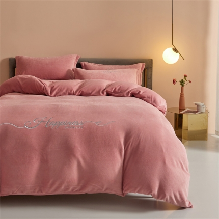 91家纺网 家纺一手货源 找家纺 （总）美澳 2025新款高克重刺绣牛奶绒四件套提供买家秀