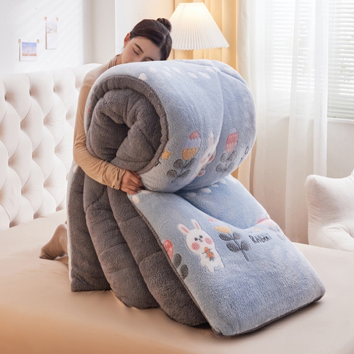 91家纺网 家纺一手货源 找家纺 畅销被业2025新款加厚保暖雪花绒冬被 可爱兔-蓝