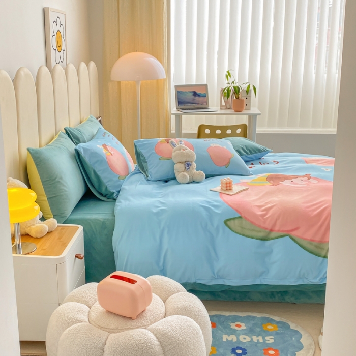 91家纺网 家纺一手货源 找家纺 博雅 2022新款婴儿绒大版印花系列四件套 桃子女孩