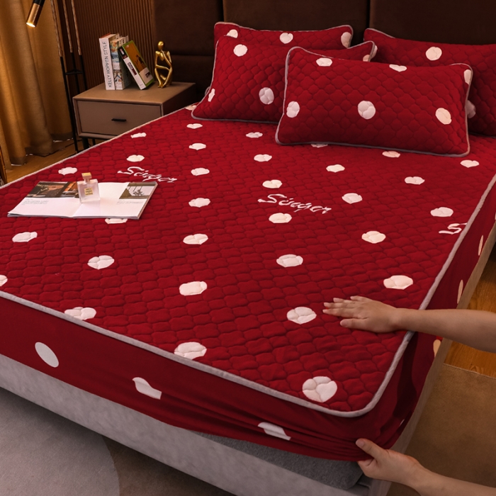 91家纺网 家纺一手货源 找家纺 美莱 2022年夹棉加厚牛奶绒床笠单件三件套直播爆款 波点红