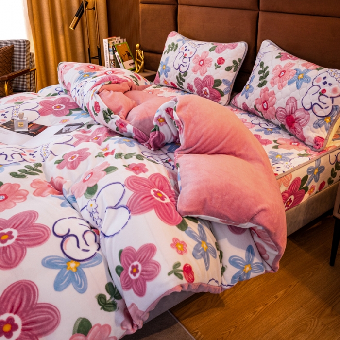 91家纺网 家纺一手货源 找家纺 美莱 2022年夹棉加厚牛奶绒床笠单件三件套直播爆款 彩心兔