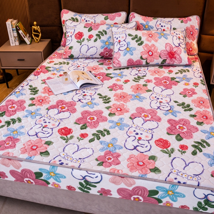 91家纺网 家纺一手货源 找家纺 美莱 2022年夹棉加厚牛奶绒床笠单件三件套直播爆款 彩心兔