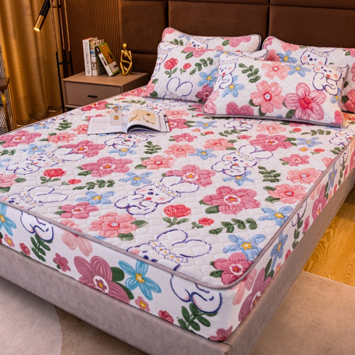 91家纺网 家纺一手货源 找家纺 美莱 2022年夹棉加厚牛奶绒床笠单件三件套直播爆款 彩心兔