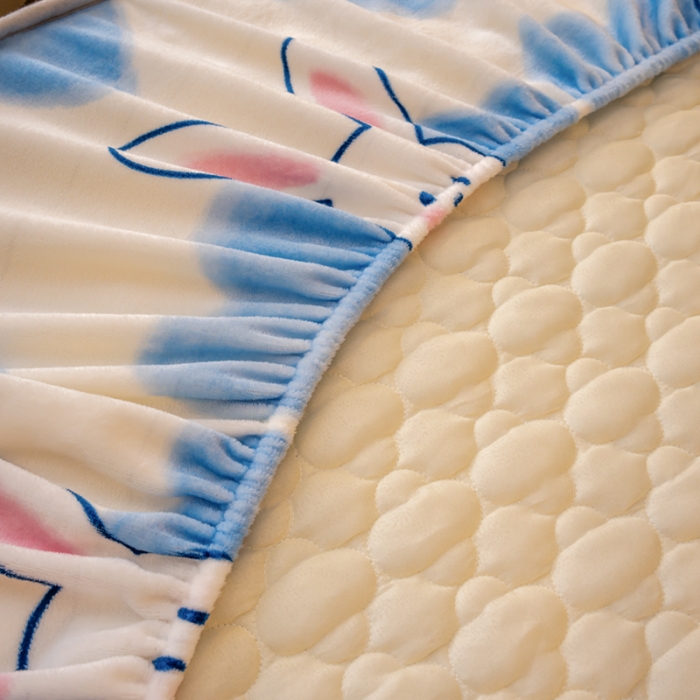 91家纺网 家纺一手货源 找家纺 美莱 2022年夹棉加厚牛奶绒床笠单件三件套直播爆款 漫漫兔