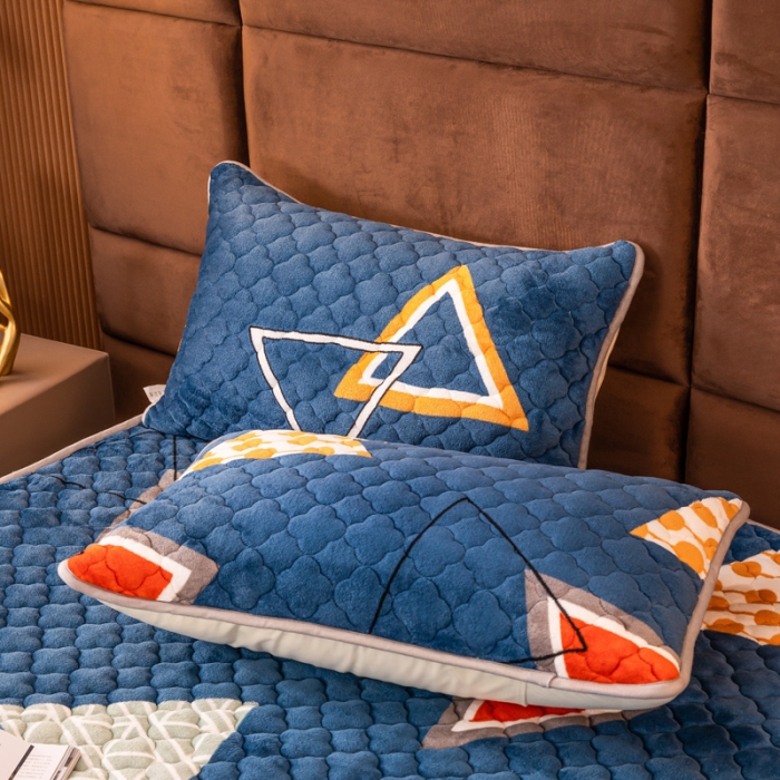 91家纺网 家纺一手货源 找家纺 美莱 2022年夹棉加厚牛奶绒床笠单件三件套直播爆款 奇妙爱恋-兰