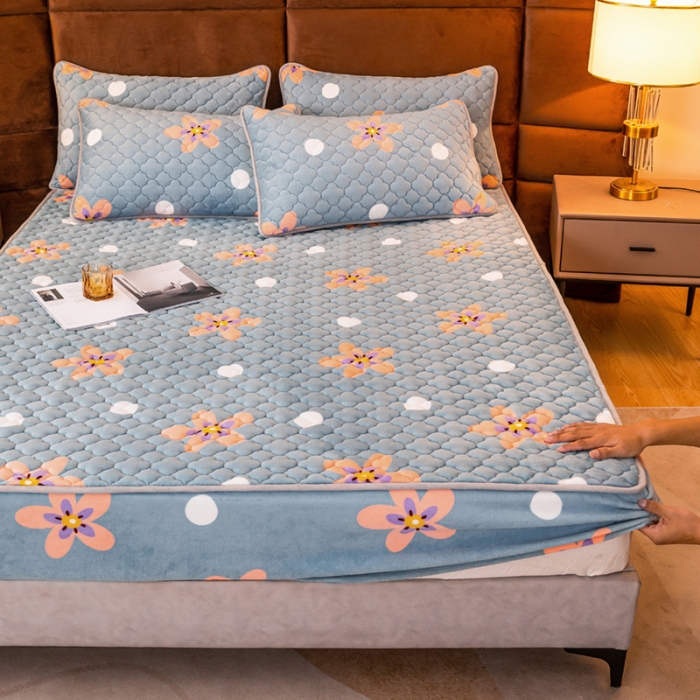 91家纺网 家纺一手货源 找家纺 美莱 2022年夹棉加厚牛奶绒床笠单件三件套直播爆款 星诚