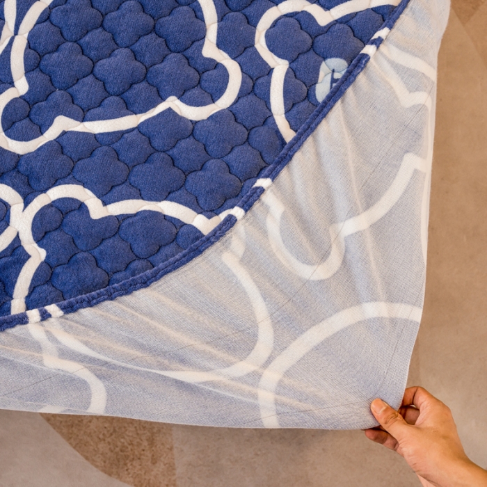 91家纺网 家纺一手货源 找家纺 美莱 2022年夹棉加厚牛奶绒床笠单件三件套直播爆款 幸运小熊