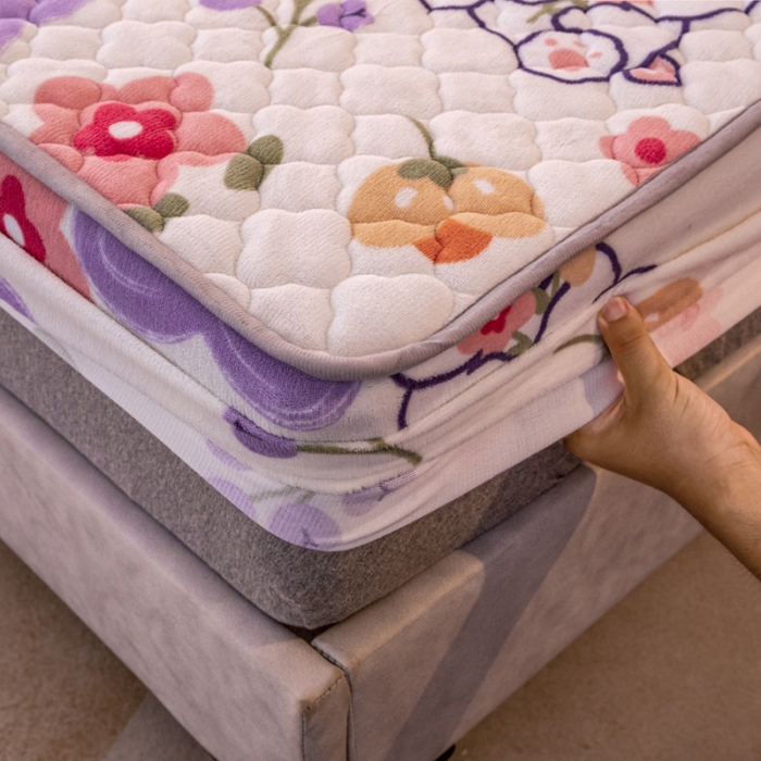 91家纺网 家纺一手货源 找家纺 美莱 2022年夹棉加厚牛奶绒床笠单件三件套直播爆款 郁金香