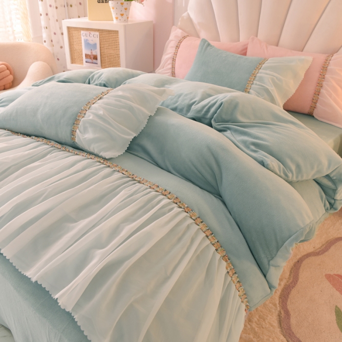 91家纺网 家纺一手货源 找家纺 艾米家居 2022秋冬新款牛奶绒花边四件套爱莎系列 豆绿