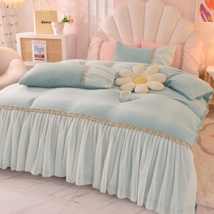 91家纺网 家纺一手货源 找家纺 艾米家居 2022秋冬新款牛奶绒花边四件套爱莎系列 豆绿