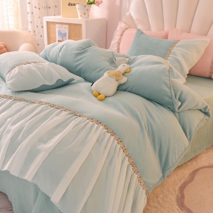 91家纺网 家纺一手货源 找家纺 艾米家居 2022秋冬新款牛奶绒花边四件套爱莎系列 豆绿