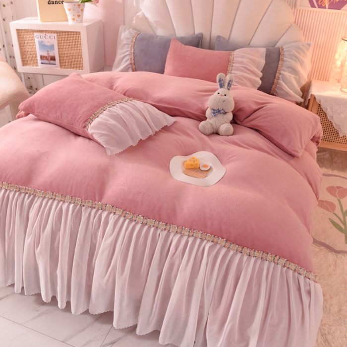 91家纺网 家纺一手货源 找家纺 艾米家居 2022秋冬新款牛奶绒花边四件套爱莎系列 豆沙