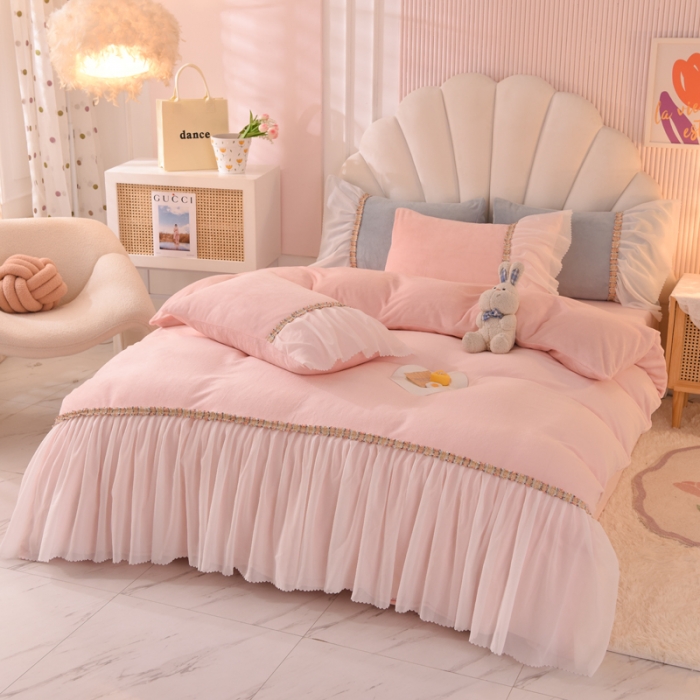 91家纺网 家纺一手货源 找家纺 艾米家居 2022秋冬新款牛奶绒花边四件套爱莎系列 玉色