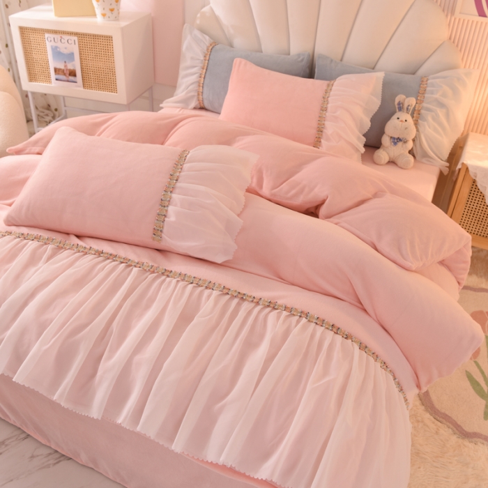 91家纺网 家纺一手货源 找家纺 艾米家居 2022秋冬新款牛奶绒花边四件套爱莎系列 玉色