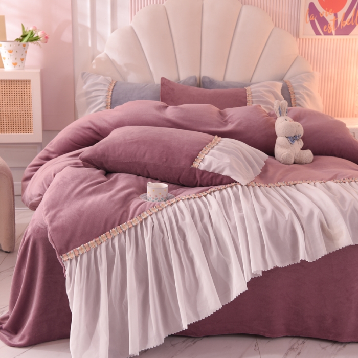 91家纺网 家纺一手货源 找家纺 艾米家居 2022秋冬新款牛奶绒花边四件套爱莎系列 紫色