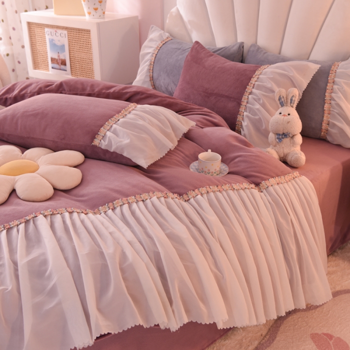 91家纺网 家纺一手货源 找家纺 艾米家居 2022秋冬新款牛奶绒花边四件套爱莎系列 紫色