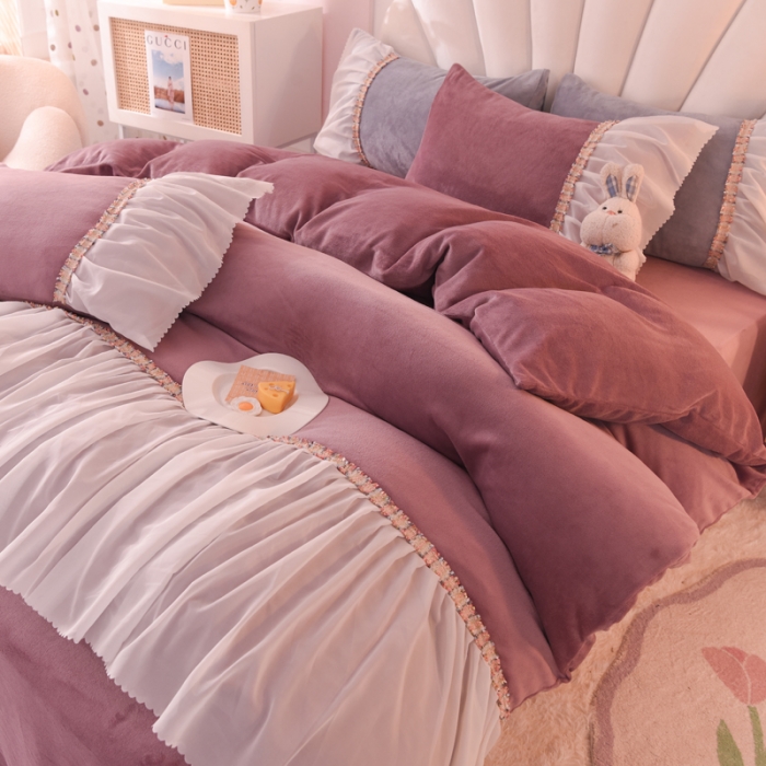 91家纺网 家纺一手货源 找家纺 艾米家居 2022秋冬新款牛奶绒花边四件套爱莎系列 紫色
