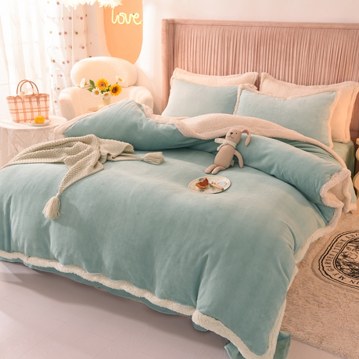 91家纺网 家纺一手货源 找家纺 艾米家居  2022秋冬新款羊羔绒拼牛奶绒系列 豆绿