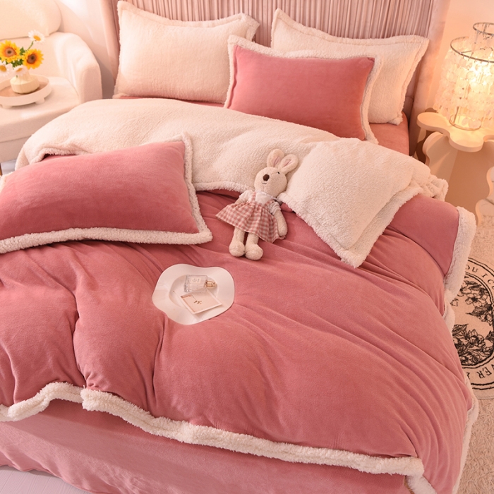 91家纺网 家纺一手货源 找家纺 艾米家居  2022秋冬新款羊羔绒拼牛奶绒系列 豆沙