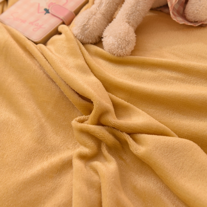 91家纺网 家纺一手货源 找家纺 艾米家居  2022秋冬新款羊羔绒拼牛奶绒系列 黄