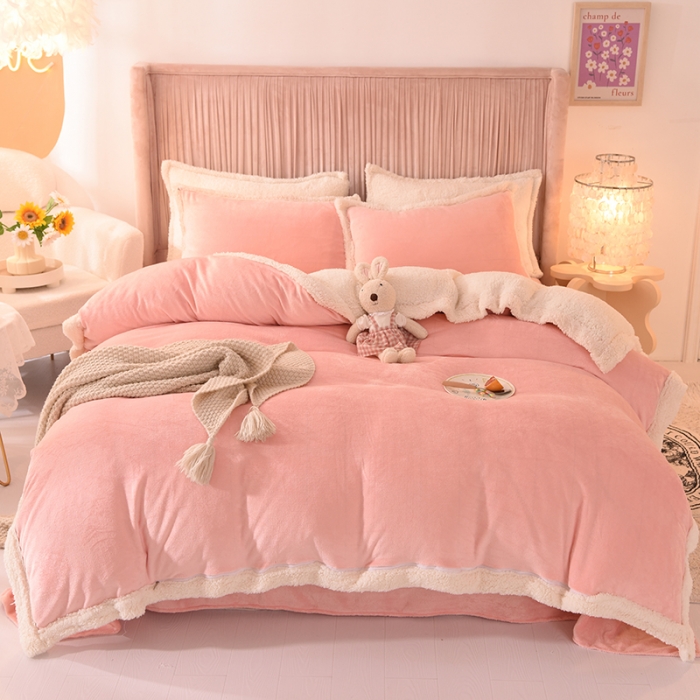 91家纺网 家纺一手货源 找家纺 艾米家居  2022秋冬新款羊羔绒拼牛奶绒系列 玉色