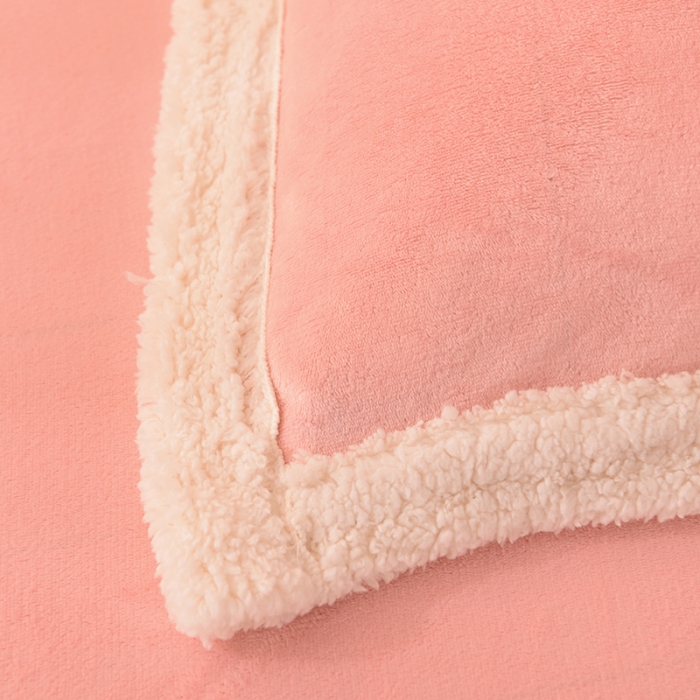 91家纺网 家纺一手货源 找家纺 艾米家居  2022秋冬新款羊羔绒拼牛奶绒系列 玉色