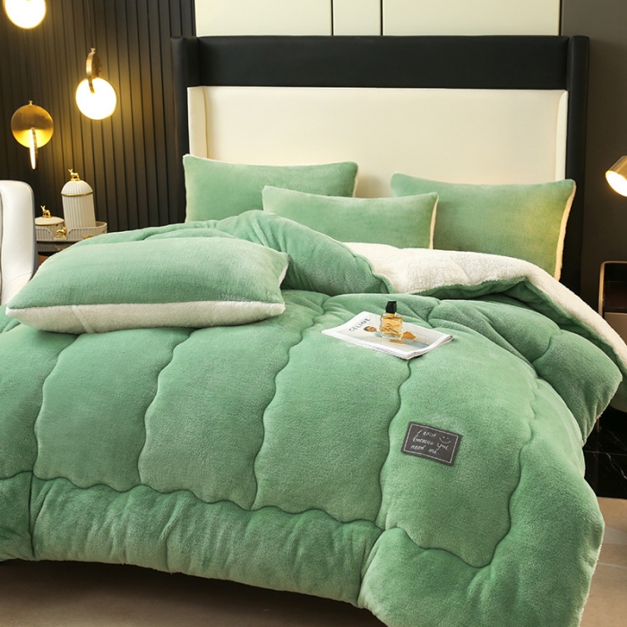 91家纺网 家纺一手货源 找家纺 吾秀 2022新款加厚保暖兔兔绒冬被 浅绿
