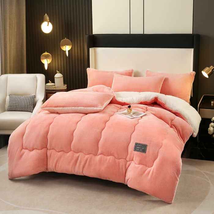 91家纺网 家纺一手货源 找家纺 吾秀 2022新款加厚保暖兔兔绒冬被 桃粉
