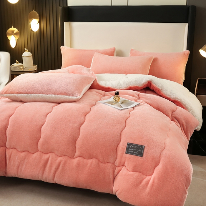 91家纺网 家纺一手货源 找家纺 吾秀 2022新款加厚保暖兔兔绒冬被 桃粉