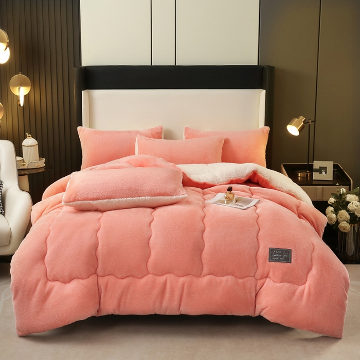 91家纺网 家纺一手货源 找家纺 吾秀 2022新款加厚保暖兔兔绒冬被 桃粉